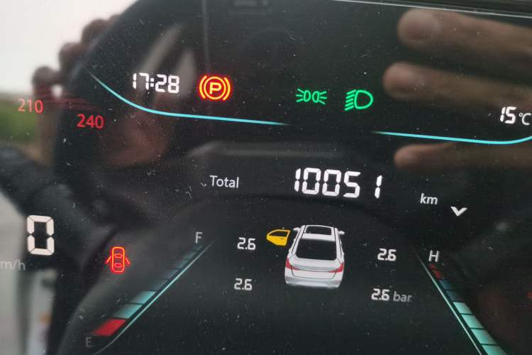 Used CHANGAN Eado 2023 Changan Edition PLUS Blue Whale NE 1.4T GDI DCT Prestige Version Odometer Close Up