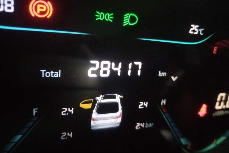 Used CHANGAN Eado 2023 Changan Edition PLUS Blue Whale NE 1.4T GDI DCT Prestige Version Odometer Close Up