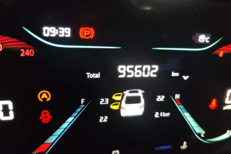 Used CHANGAN Eado 2023 Changan Edition PLUS Blue Whale NE 1.4T GDI DCT Prestige Version Odometer Close Up