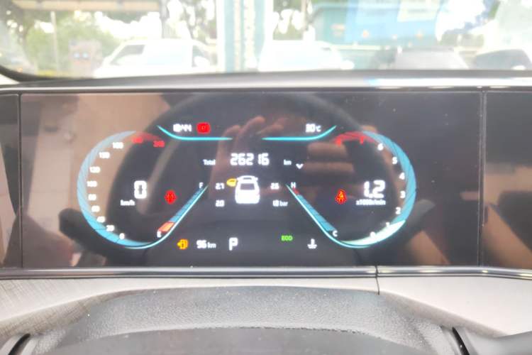 Used CHANGAN Eado 2023 Changan Edition PLUS Blue Whale NE 1.4T GDI DCT Prestige Version Odometer Close Up