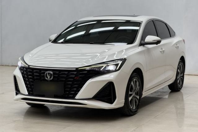 CHANGAN Eado 2023 Changan Edition PLUS Blue Whale NE 1.4T GDI DCT Prestige Version usado