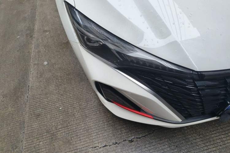 Used CHANGAN Eado 2023 Changan Edition PLUS Blue Whale NE 1.4T GDI DCT Prestige Version Right Front Headlight