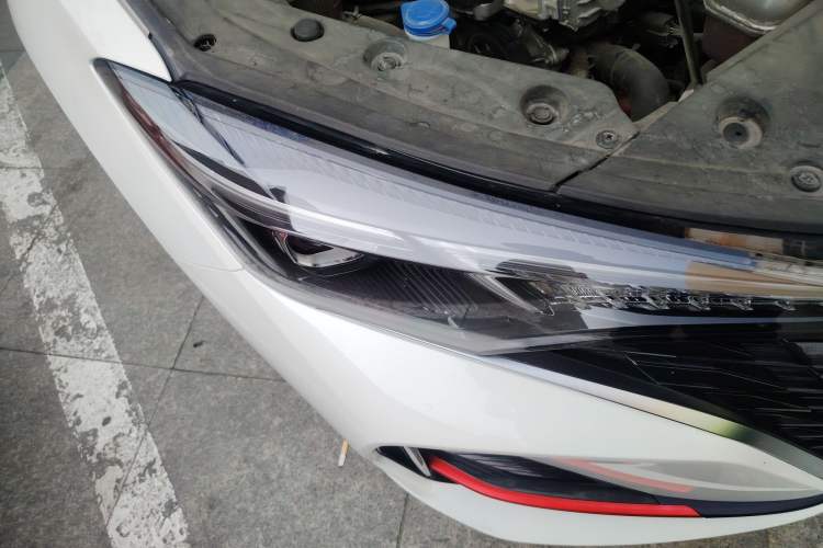 Used CHANGAN Eado 2023 Changan Edition PLUS Blue Whale NE 1.4T GDI DCT Prestige Version Right Front Headlight
