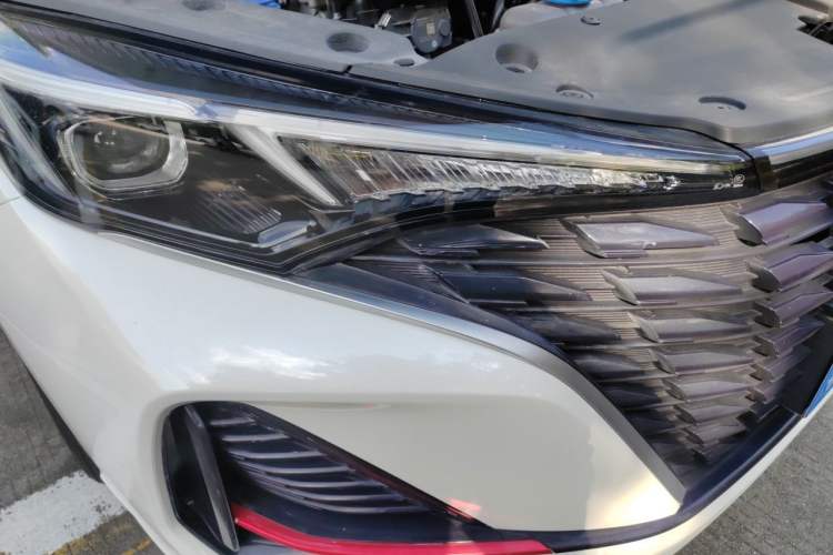 Used CHANGAN Eado 2023 Changan Edition PLUS Blue Whale NE 1.4T GDI DCT Prestige Version Right Front Headlight