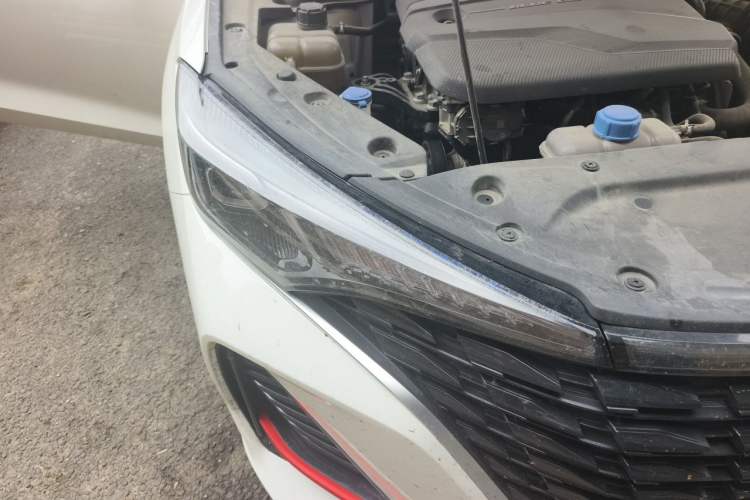 Used CHANGAN Eado 2023 Changan Edition PLUS Blue Whale NE 1.4T GDI DCT Prestige Version Right Front Headlight
