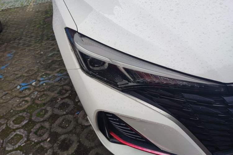 Used CHANGAN Eado 2023 Changan Edition PLUS Blue Whale NE 1.4T GDI DCT Prestige Version Right Front Headlight