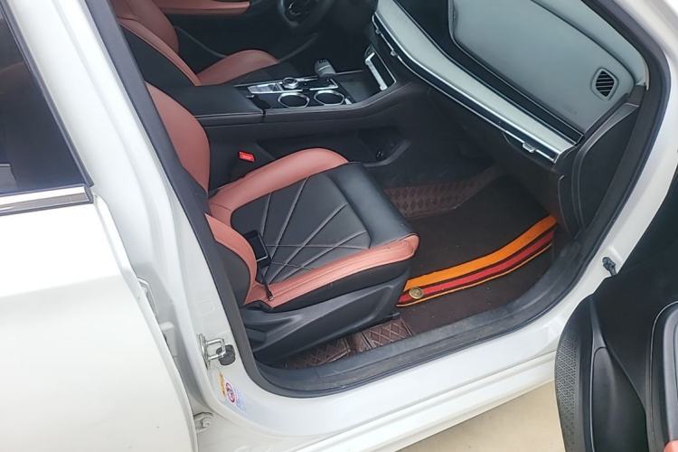 Used CHANGAN Eado 2023 Changan Edition PLUS Blue Whale NE 1.4T GDI DCT Prestige Version Right Front Seat