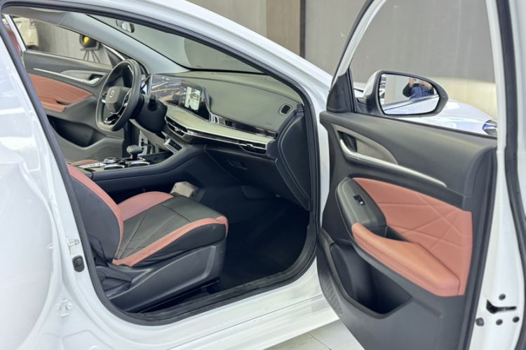 Used CHANGAN Eado 2023 Changan Edition PLUS Blue Whale NE 1.4T GDI DCT Prestige Version Right Front Seat