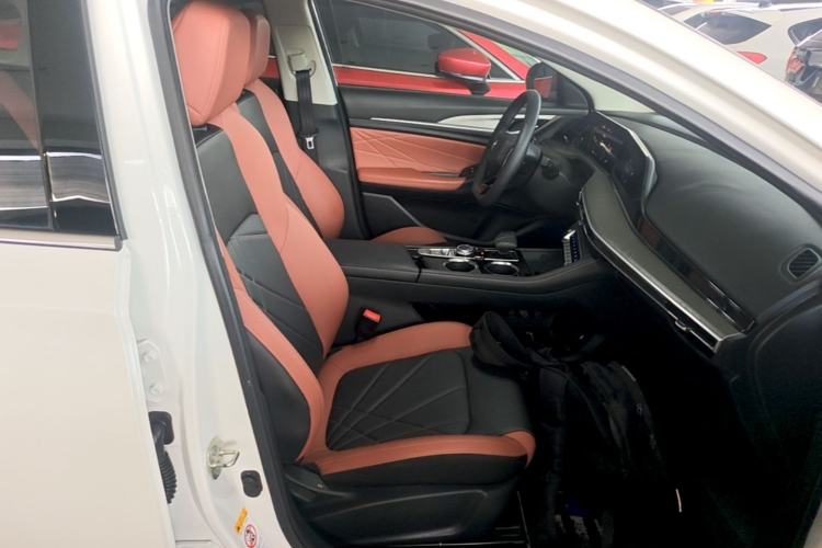 Used CHANGAN Eado 2023 Changan Edition PLUS Blue Whale NE 1.4T GDI DCT Prestige Version Right Front Seat