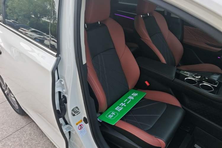 Used CHANGAN Eado 2023 Changan Edition PLUS Blue Whale NE 1.4T GDI DCT Prestige Version Right Front Seat