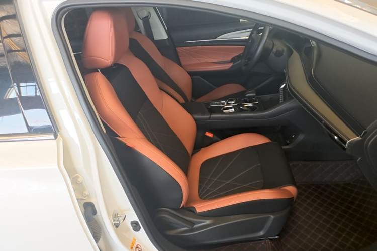 Used CHANGAN Eado 2023 Changan Edition PLUS Blue Whale NE 1.4T GDI DCT Prestige Version Right Front Seat