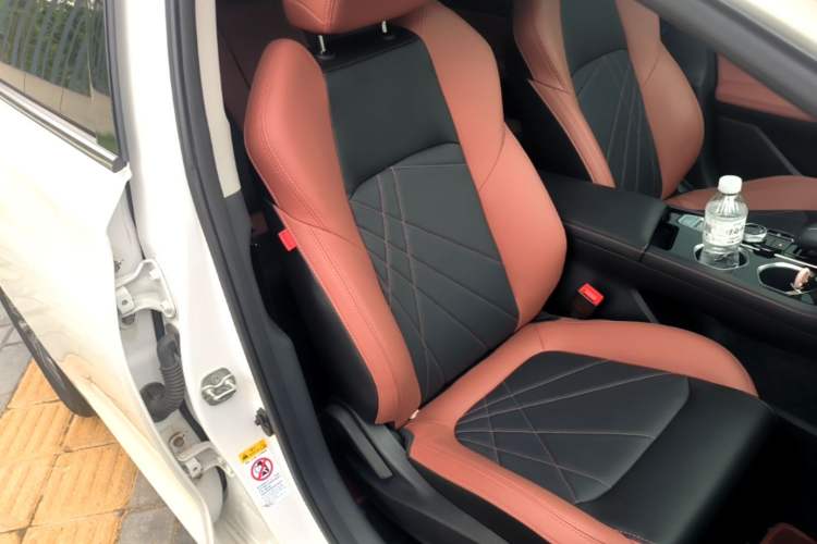 Used CHANGAN Eado 2023 Changan Edition PLUS Blue Whale NE 1.4T GDI DCT Prestige Version Right Front Seat