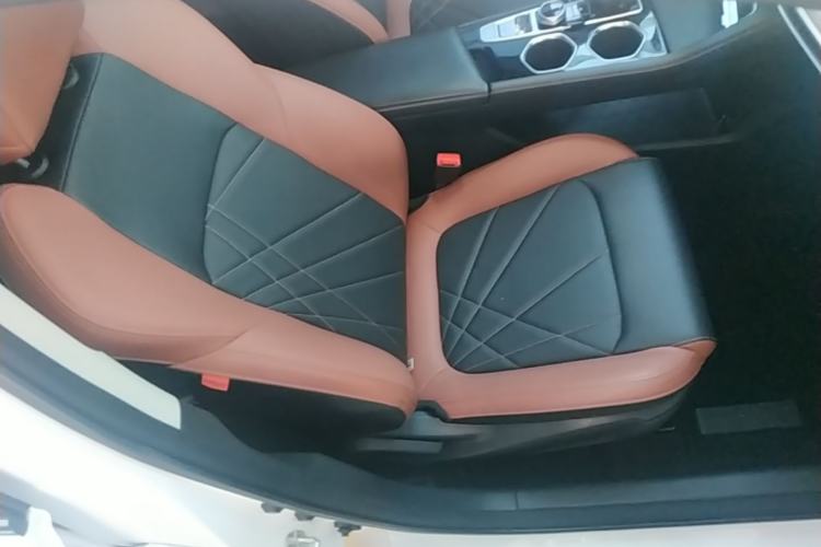 Used CHANGAN Eado 2023 Changan Edition PLUS Blue Whale NE 1.4T GDI DCT Prestige Version Right Front Seat