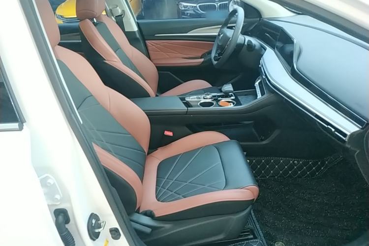 Used CHANGAN Eado 2023 Changan Edition PLUS Blue Whale NE 1.4T GDI DCT Prestige Version Right Front Seat