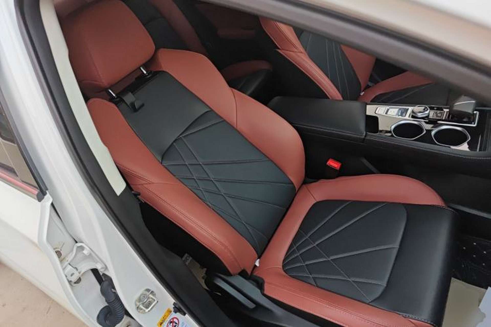 Used CHANGAN Eado 2023 Changan Edition PLUS Blue Whale NE 1.4T GDI DCT Prestige Version Right Front Seat