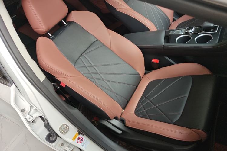 Used CHANGAN Eado 2023 Changan Edition PLUS Blue Whale NE 1.4T GDI DCT Prestige Version Right Front Seat