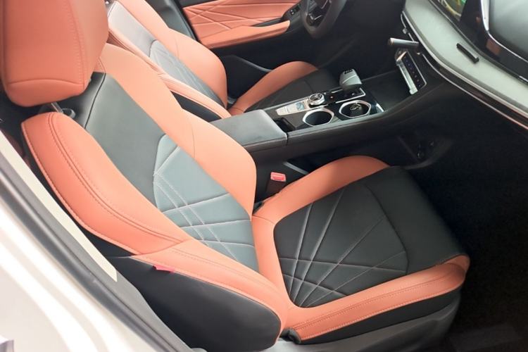 Used CHANGAN Eado 2023 Changan Edition PLUS Blue Whale NE 1.4T GDI DCT Prestige Version Right Front Seat