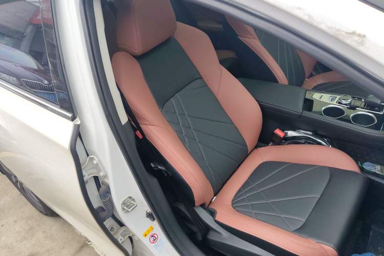 Used CHANGAN Eado 2023 Changan Edition PLUS Blue Whale NE 1.4T GDI DCT Prestige Version Right Front Seat