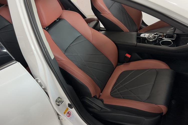 Used CHANGAN Eado 2023 Changan Edition PLUS Blue Whale NE 1.4T GDI DCT Prestige Version Right Front Seat