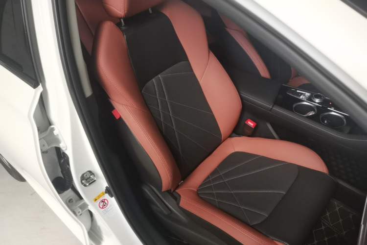Used CHANGAN Eado 2023 Changan Edition PLUS Blue Whale NE 1.4T GDI DCT Prestige Version Right Front Seat