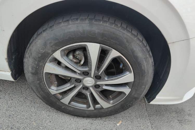 Used CHANGAN Eado 2023 Changan Edition PLUS Blue Whale NE 1.4T GDI DCT Prestige Version Right Front Wheel Hub