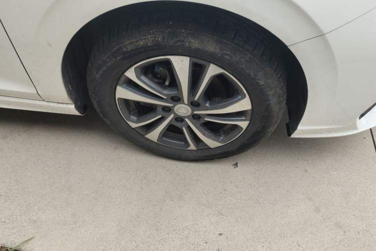 Used CHANGAN Eado 2023 Changan Edition PLUS Blue Whale NE 1.4T GDI DCT Prestige Version Right Front Wheel Hub