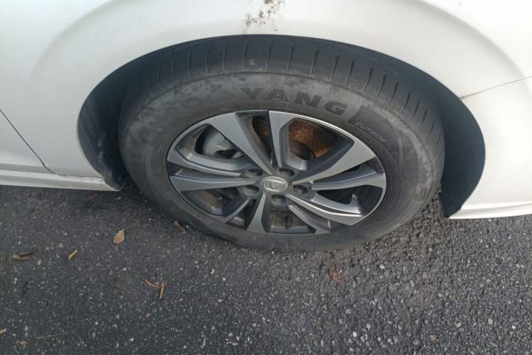 Used CHANGAN Eado 2023 Changan Edition PLUS Blue Whale NE 1.4T GDI DCT Prestige Version Right Front Wheel Hub