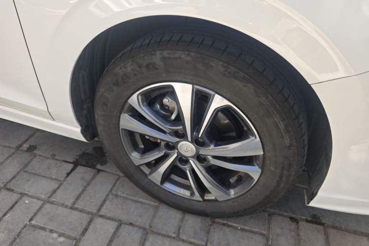 Used CHANGAN Eado 2023 Changan Edition PLUS Blue Whale NE 1.4T GDI DCT Prestige Version Right Front Wheel Hub