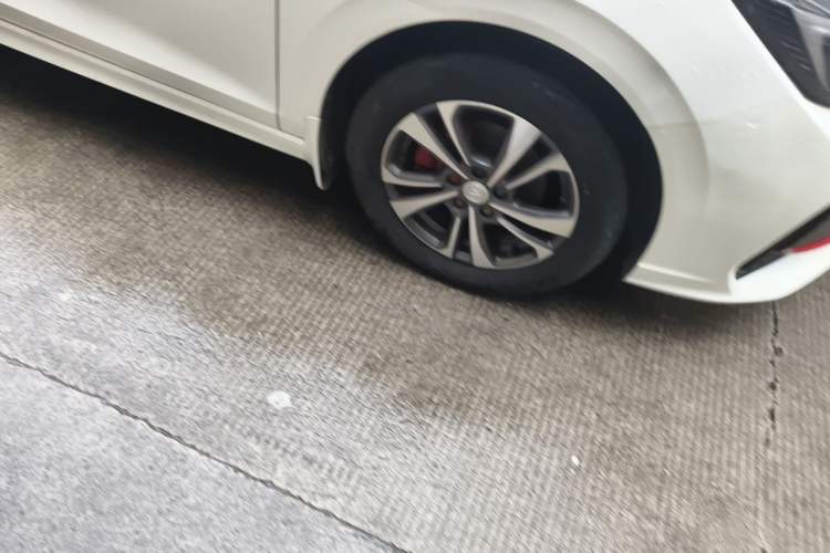 Used CHANGAN Eado 2023 Changan Edition PLUS Blue Whale NE 1.4T GDI DCT Prestige Version Right Front Wheel Hub