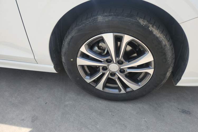 Used CHANGAN Eado 2023 Changan Edition PLUS Blue Whale NE 1.4T GDI DCT Prestige Version Right Front Wheel Hub