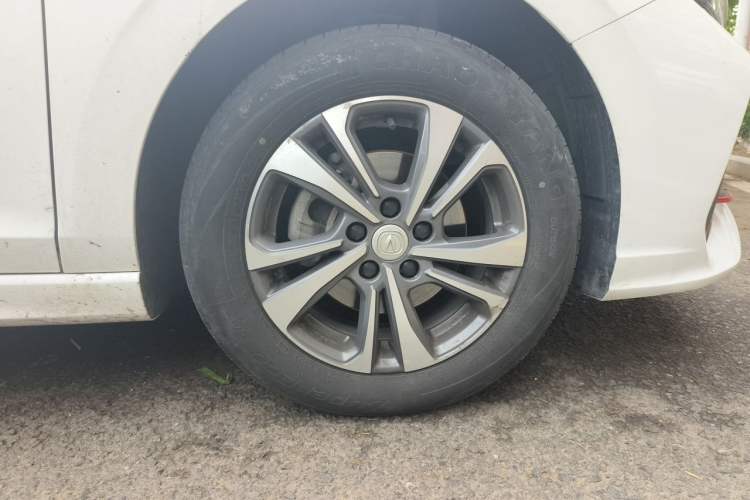 Used CHANGAN Eado 2023 Changan Edition PLUS Blue Whale NE 1.4T GDI DCT Prestige Version Right Front Wheel Hub