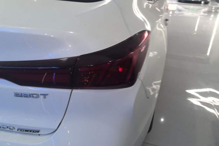 Used CHANGAN Eado 2023 Changan Edition PLUS Blue Whale NE 1.4T GDI DCT Prestige Version Right Rear Taillight