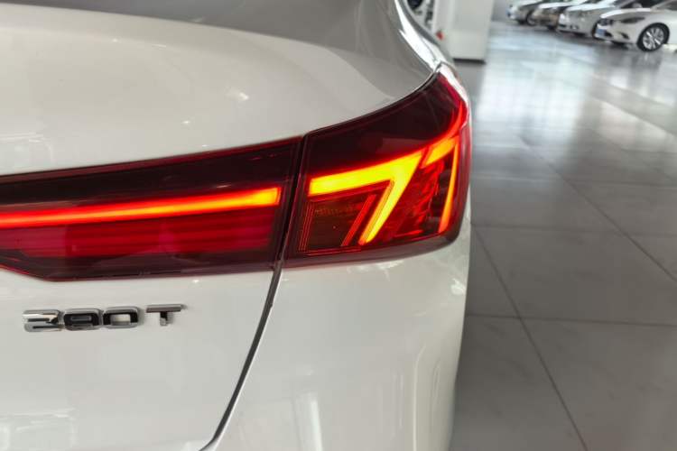 Used CHANGAN Eado 2023 Changan Edition PLUS Blue Whale NE 1.4T GDI DCT Prestige Version Right Rear Taillight