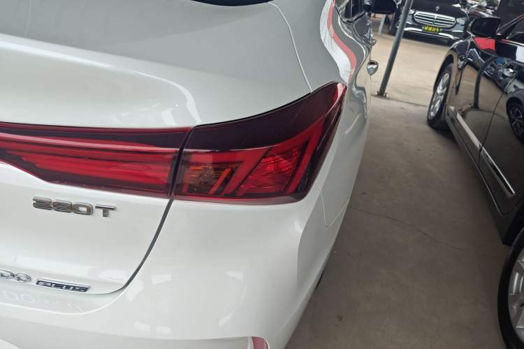 Used CHANGAN Eado 2023 Changan Edition PLUS Blue Whale NE 1.4T GDI DCT Prestige Version Right Rear Taillight