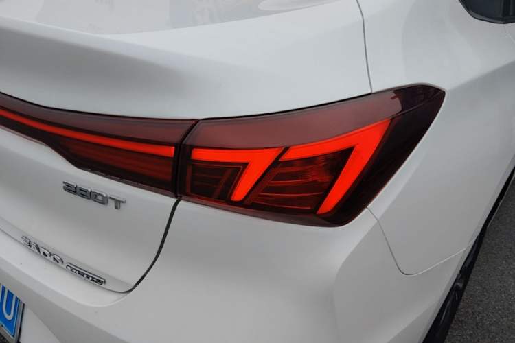 Used CHANGAN Eado 2023 Changan Edition PLUS Blue Whale NE 1.4T GDI DCT Prestige Version Right Rear Taillight