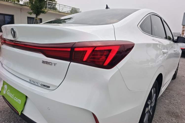 Used CHANGAN Eado 2023 Changan Edition PLUS Blue Whale NE 1.4T GDI DCT Prestige Version Right Rear Taillight