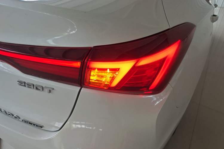 Used CHANGAN Eado 2023 Changan Edition PLUS Blue Whale NE 1.4T GDI DCT Prestige Version Right Rear Taillight