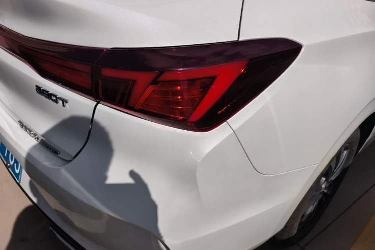 Used CHANGAN Eado 2023 Changan Edition PLUS Blue Whale NE 1.4T GDI DCT Prestige Version Right Rear Taillight