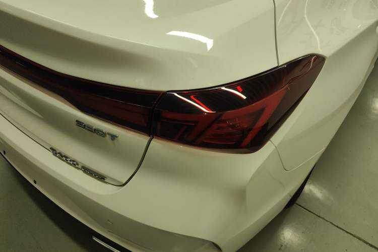 Used CHANGAN Eado 2023 Changan Edition PLUS Blue Whale NE 1.4T GDI DCT Prestige Version Right Rear Taillight