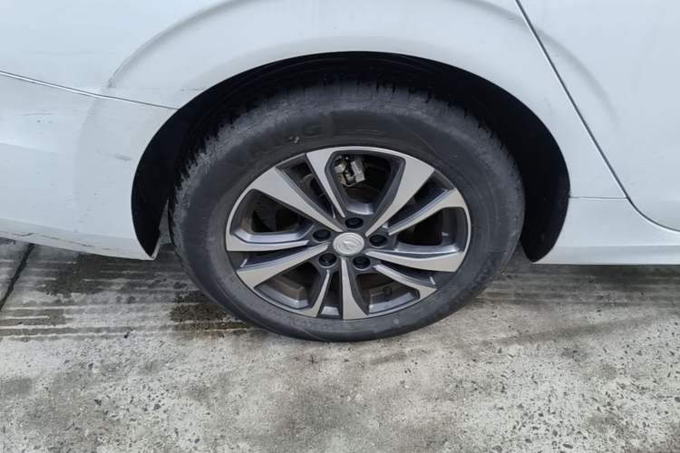 Used CHANGAN Eado 2023 Changan Edition PLUS Blue Whale NE 1.4T GDI DCT Prestige Version Right Rear Wheel Hub