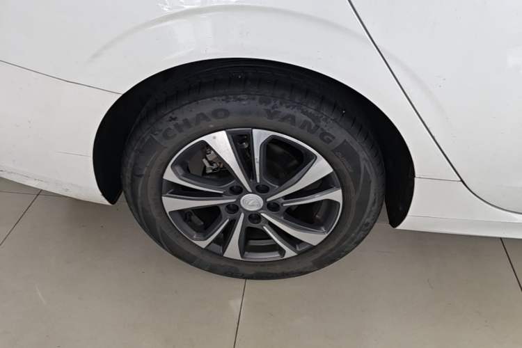 Used CHANGAN Eado 2023 Changan Edition PLUS Blue Whale NE 1.4T GDI DCT Prestige Version Right Rear Wheel Hub