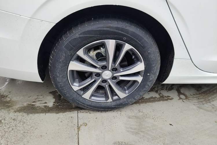 Used CHANGAN Eado 2023 Changan Edition PLUS Blue Whale NE 1.4T GDI DCT Prestige Version Right Rear Wheel Hub