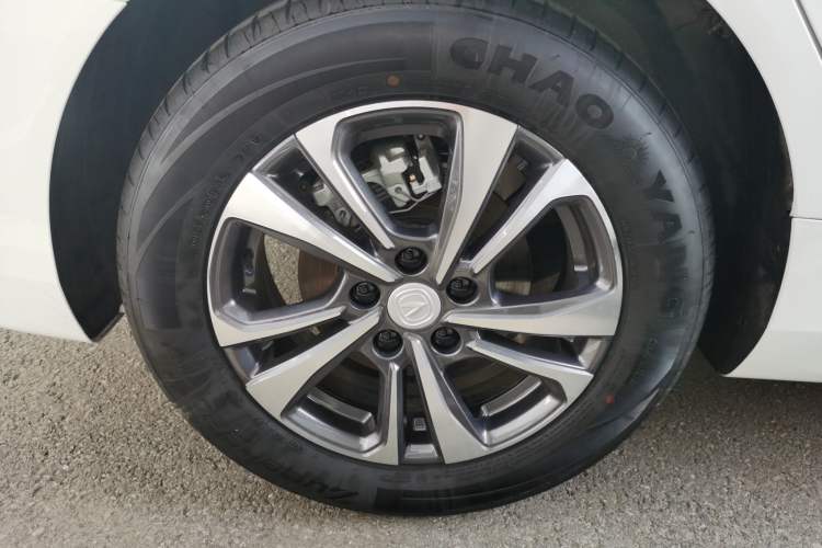 Used CHANGAN Eado 2023 Changan Edition PLUS Blue Whale NE 1.4T GDI DCT Prestige Version Right Rear Wheel Hub