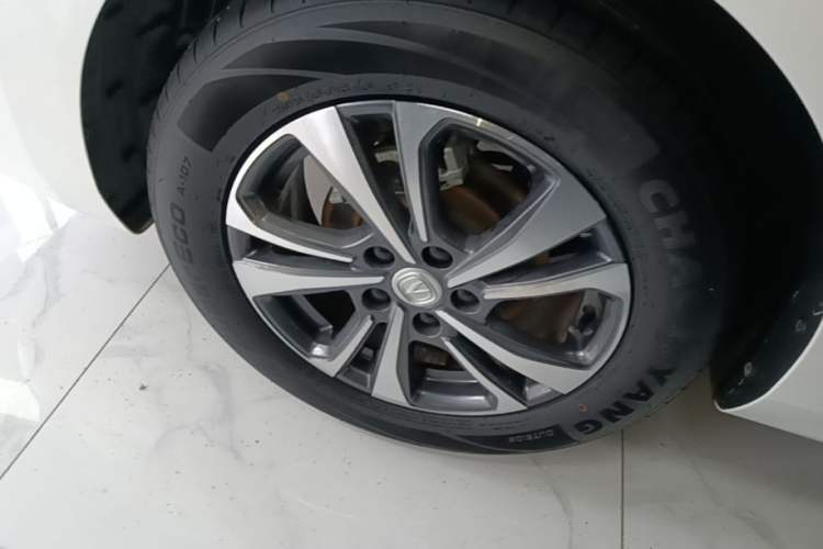 Used CHANGAN Eado 2023 Changan Edition PLUS Blue Whale NE 1.4T GDI DCT Prestige Version Right Rear Wheel Hub