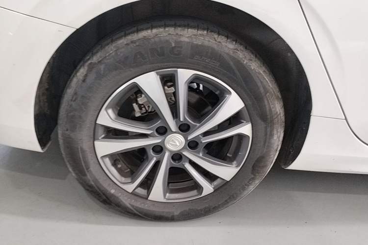 Used CHANGAN Eado 2023 Changan Edition PLUS Blue Whale NE 1.4T GDI DCT Prestige Version Right Rear Wheel Hub