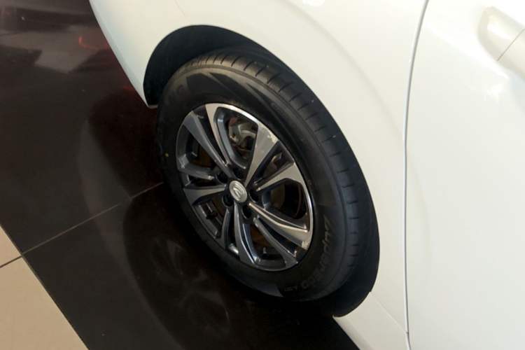 Used CHANGAN Eado 2023 Changan Edition PLUS Blue Whale NE 1.4T GDI DCT Prestige Version Right Rear Wheel Hub