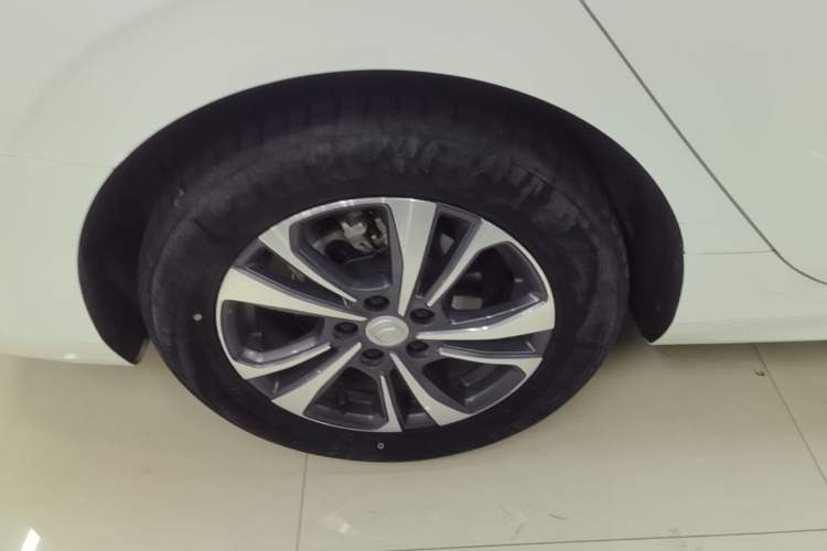 Used CHANGAN Eado 2023 Changan Edition PLUS Blue Whale NE 1.4T GDI DCT Prestige Version Right Rear Wheel Hub