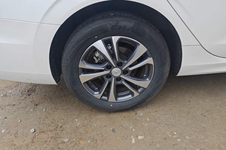 Used CHANGAN Eado 2023 Changan Edition PLUS Blue Whale NE 1.4T GDI DCT Prestige Version Right Rear Wheel Hub