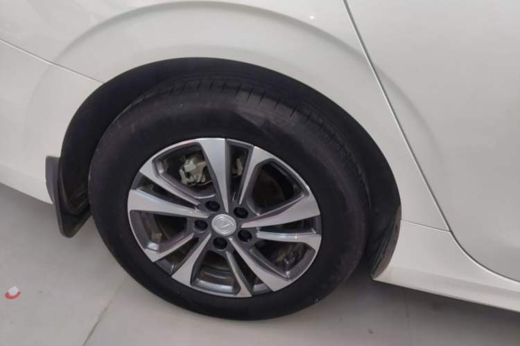 Used CHANGAN Eado 2023 Changan Edition PLUS Blue Whale NE 1.4T GDI DCT Prestige Version Right Rear Wheel Hub