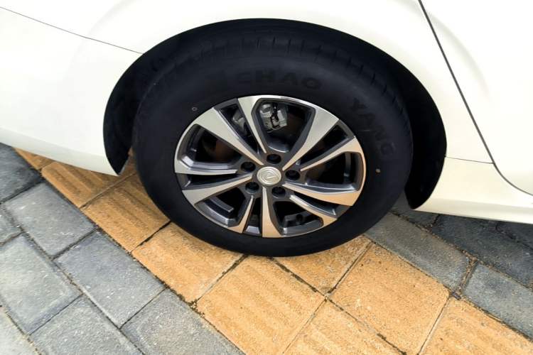 Used CHANGAN Eado 2023 Changan Edition PLUS Blue Whale NE 1.4T GDI DCT Prestige Version Right Rear Wheel Hub